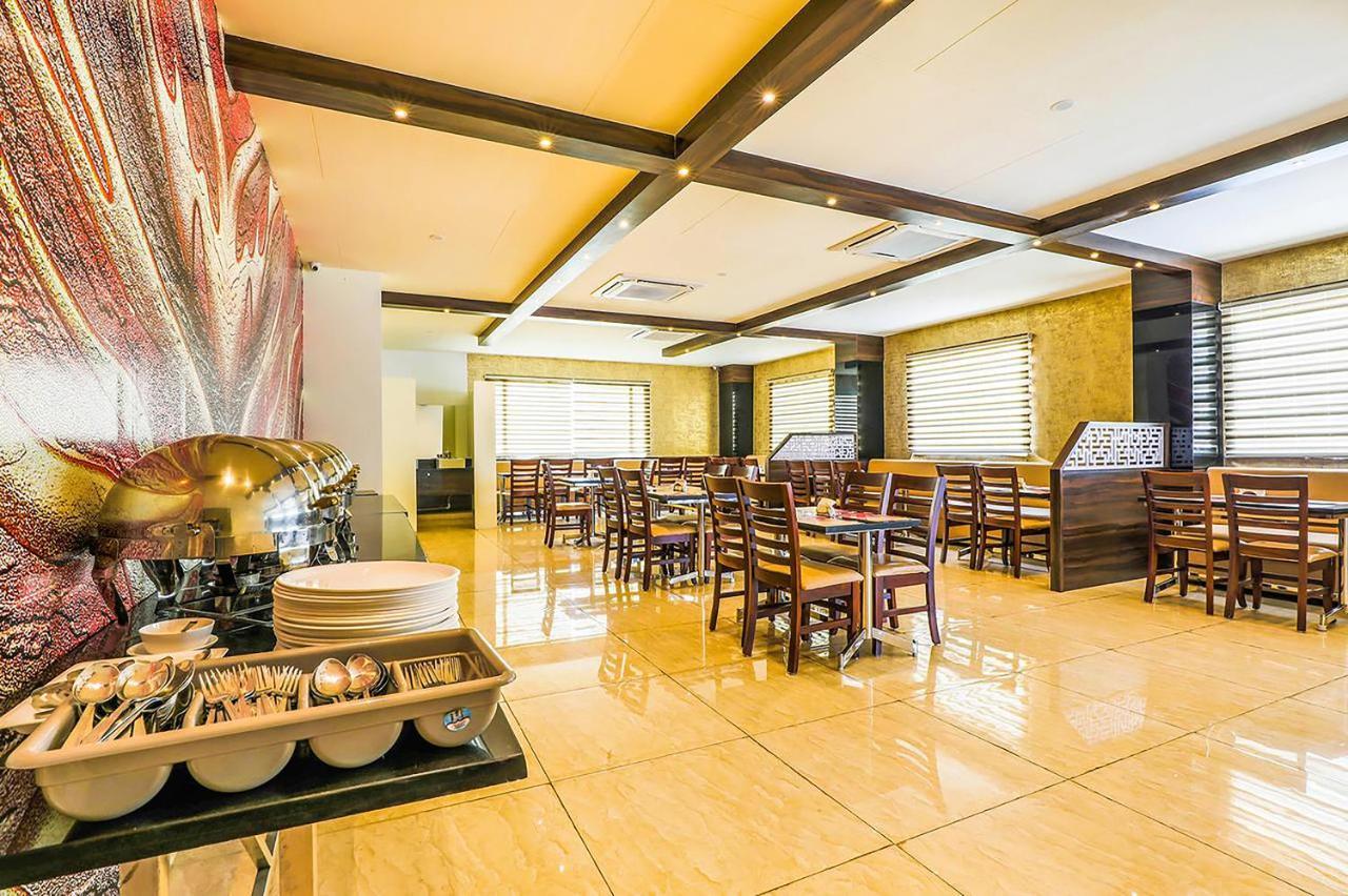 Kvr Capitol Suites Vijayawāda Exterior photo