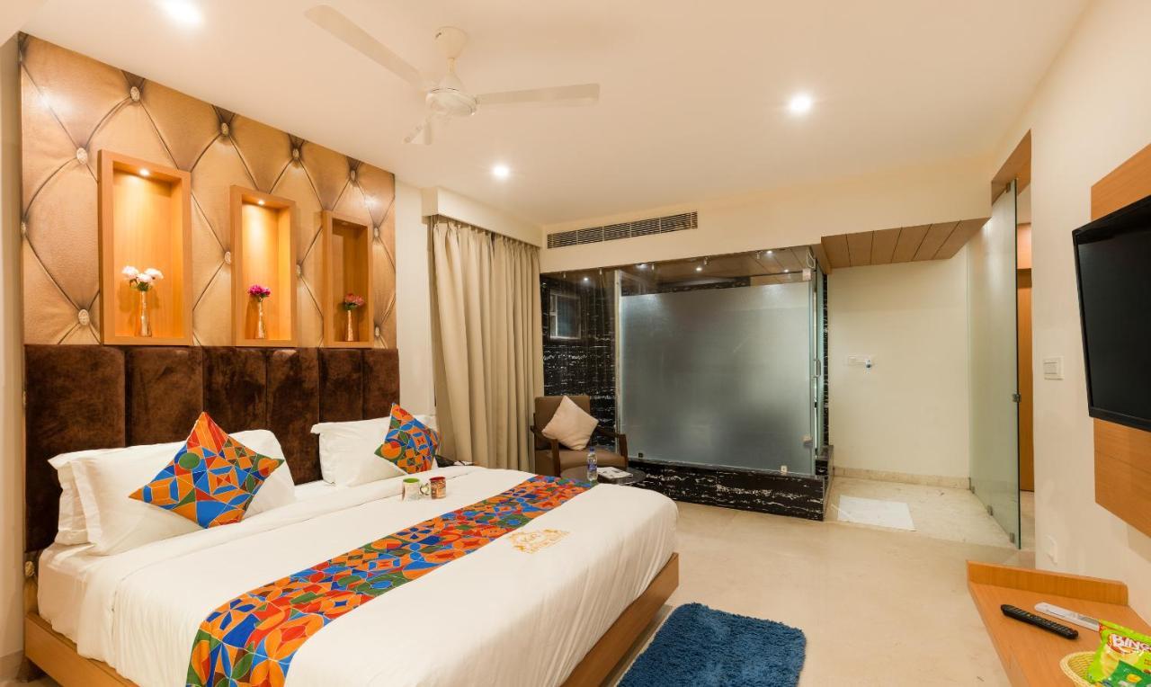 Kvr Capitol Suites Vijayawāda Exterior photo